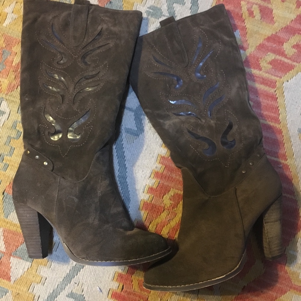 Cute faux suede boots